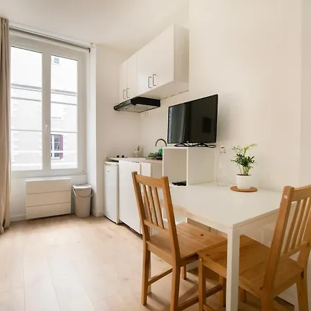 Le Bouffay - Quiet And Soothing Apartment Nantes